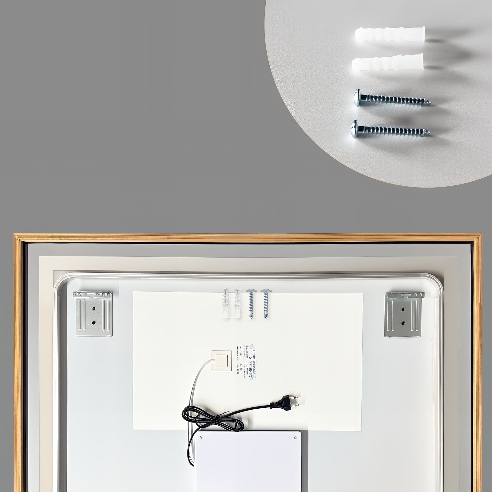 Miroir mural LED avec cadre bois : Miroir LED avec cadre en bois, montrant le matériel de montage et les composants électriques.