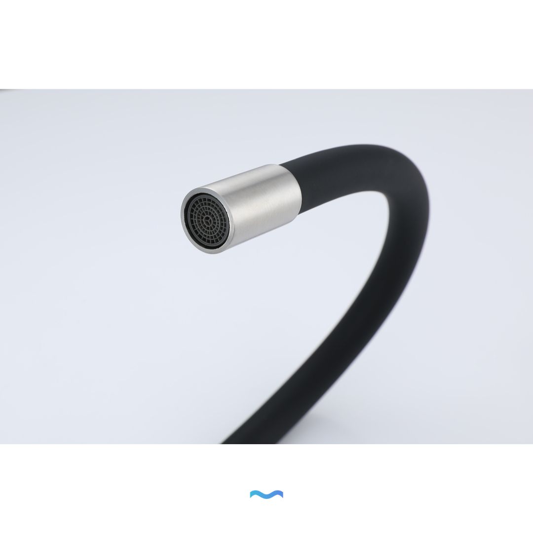 Robinet de cuisine noir et chrome avec bec flexible en col de cygne
