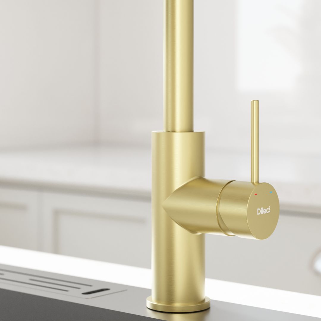 Robinet de cuisine doré avec douchette extractible