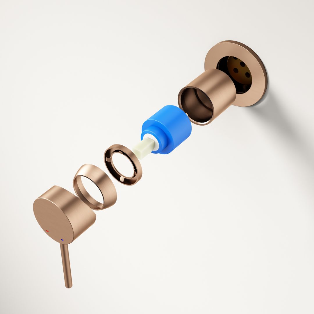 Robinet à bec encastré thermostatique couleur cuivre: Exploded view of a copper-colored thermostatic built-in faucet, showcasing its internal components.