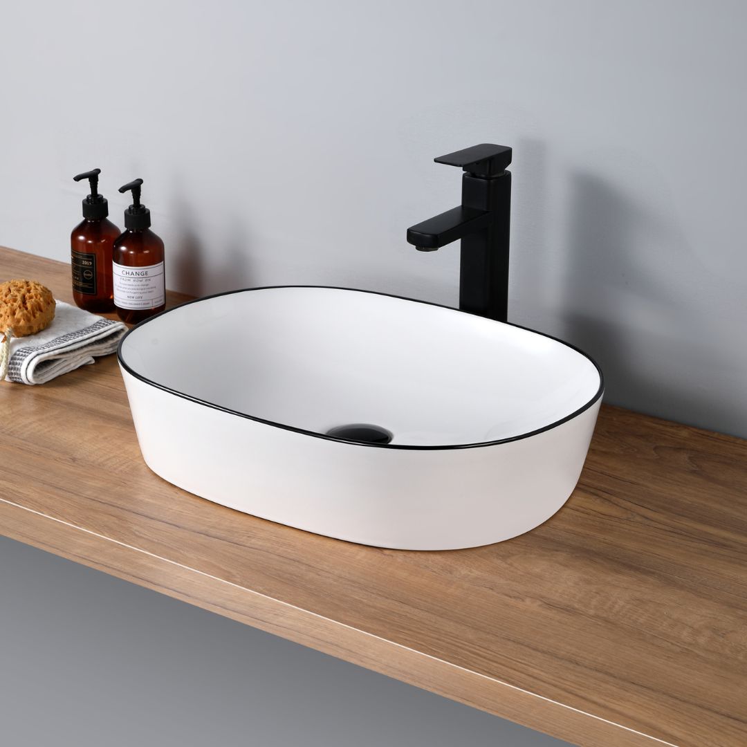 Vasque ovale en céramique avec rebord noir, lavabo de salle de bain moderne