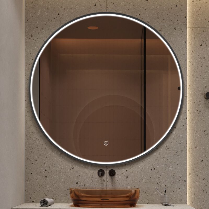 Miroir rond LED avec cadre aluminium noir ⌀70cm: Élégant miroir rond de 70cm avec éclairage LED intégré et cadre noir élégant.