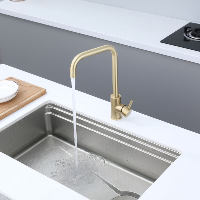 Robinet de cuisine design intemporel – Coloris Or: Gold kitchen faucet, modern design, timeless style