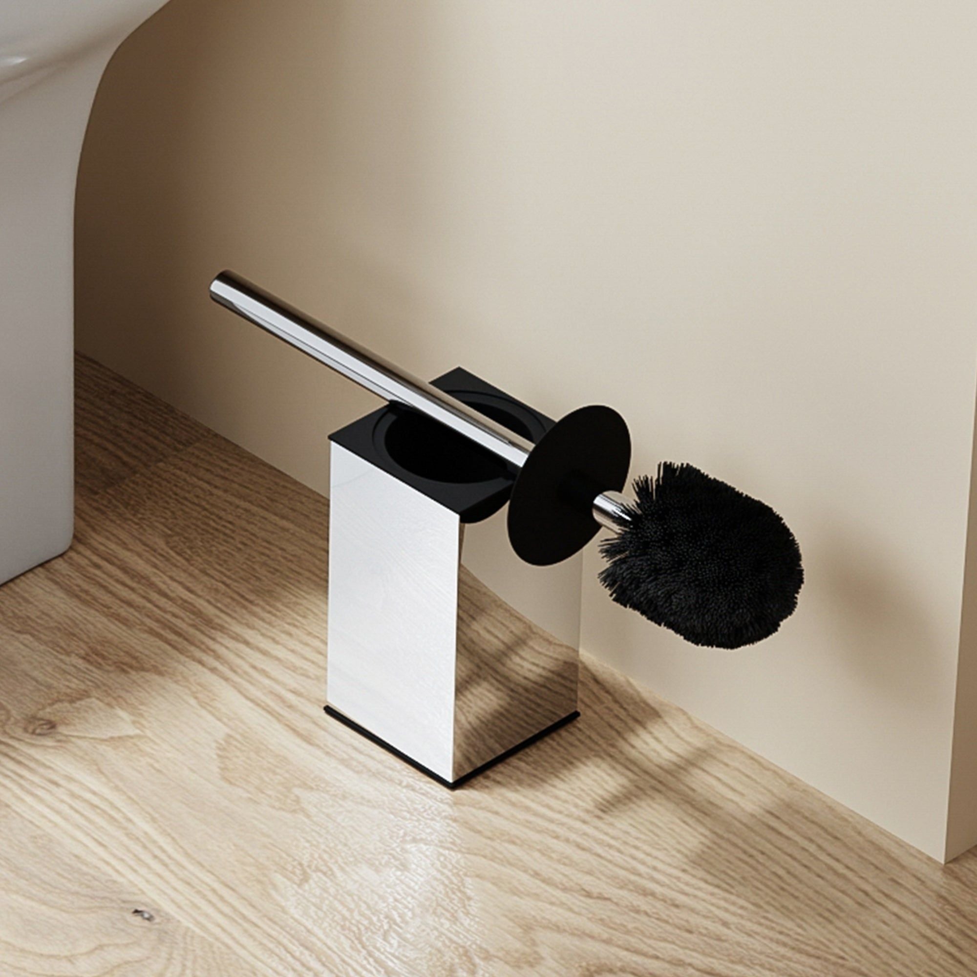 Brosse WC carrée chromée avec couvercle, design moderne pour une hygiène optimale