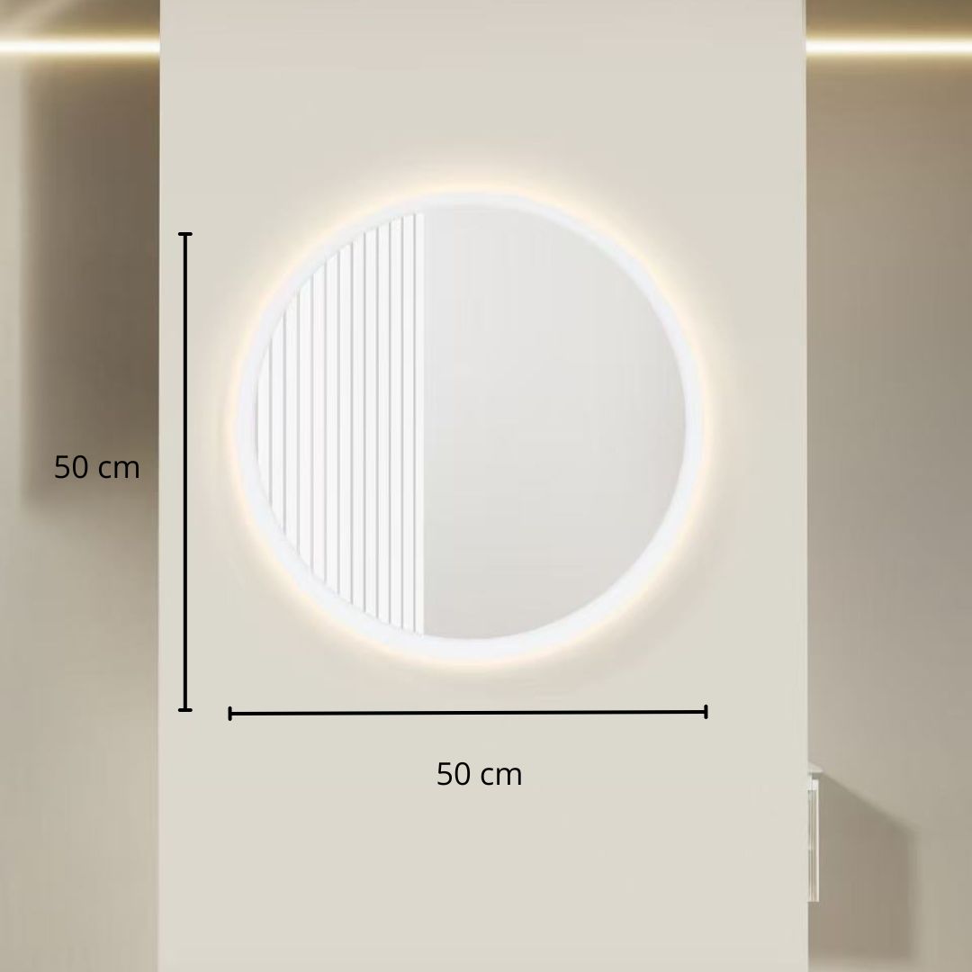 Miroir LED rond ⌀50cm : Miroir LED rond de 50 cm avec bord givré et élément design à lignes verticales.