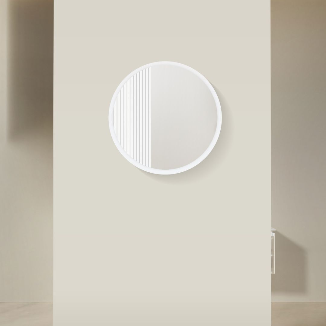 Miroir LED rond ⌀50cm : Miroir LED rond à bord givré avec détail de lattes verticales.
