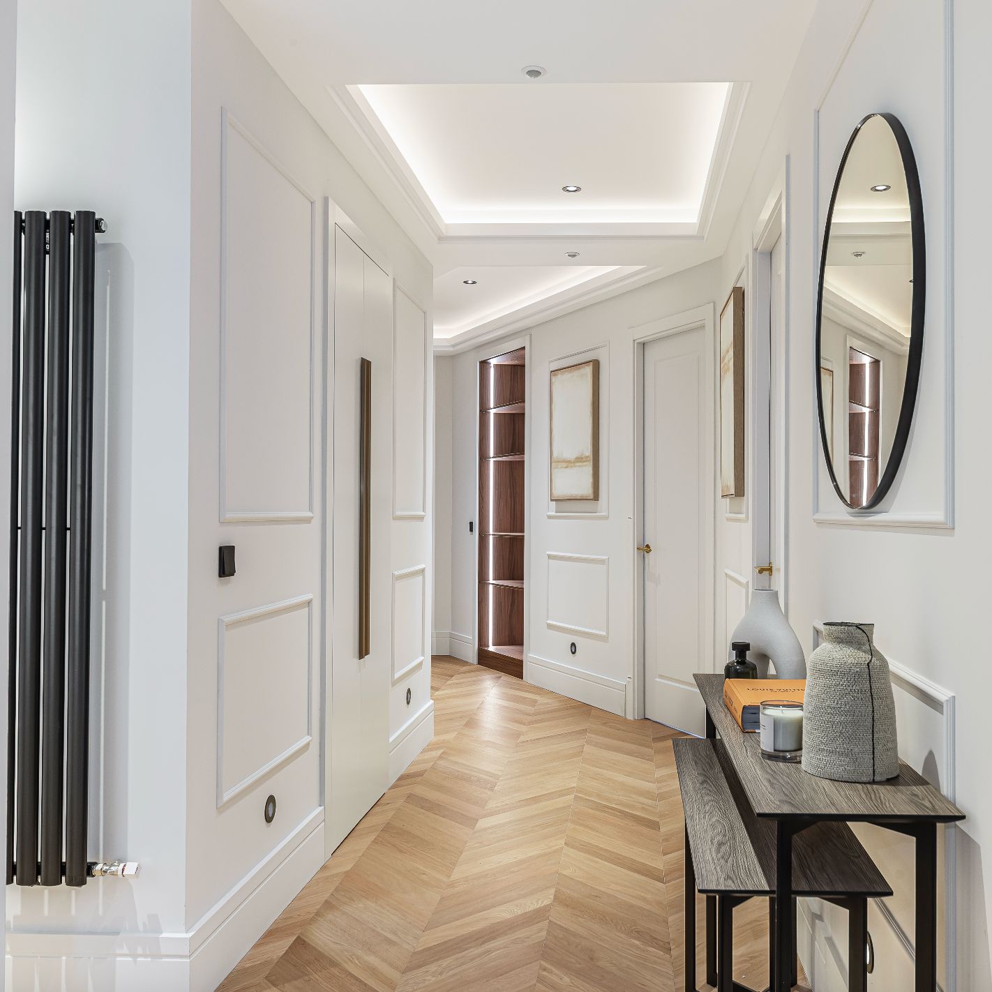 Parquet massif chêne français – Point de Hongrie, motif chevron élégant pour intérieur moderne