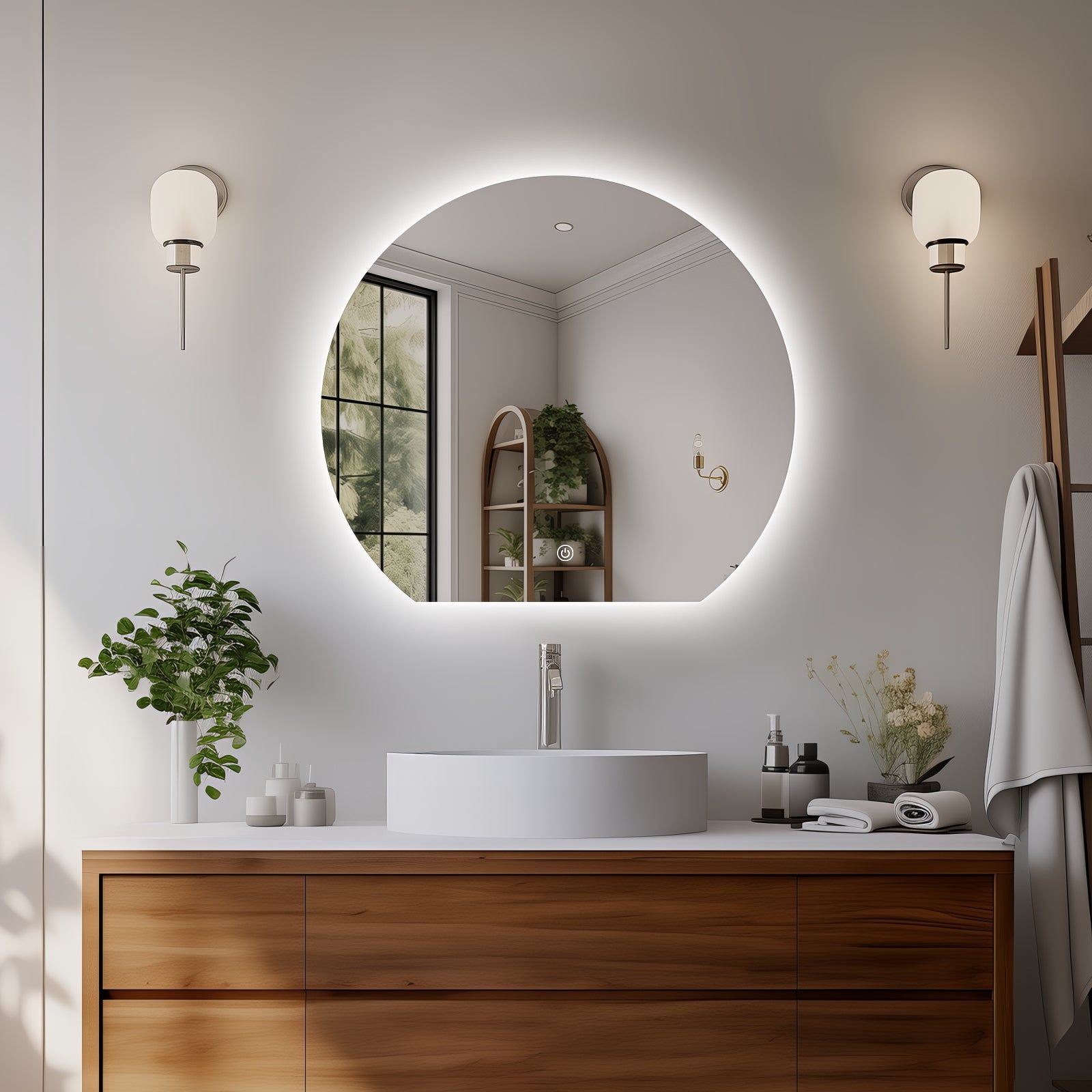 Miroir LED Design coupé 54x60 cm: Élégant miroir rond avec éclairage LED intégré, parfait pour une salle de bain moderne.