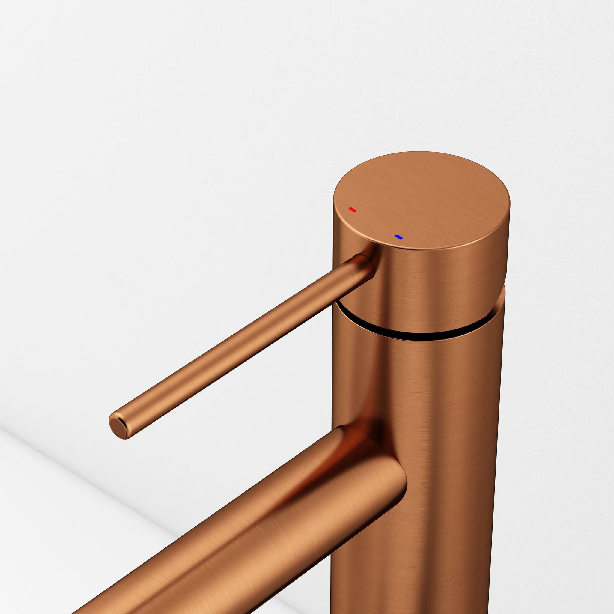 Robinet à bec haut 30 cm en cuivre brossé (Rose Gold). Design moderne et élégant pour salle de bain ou cuisine.