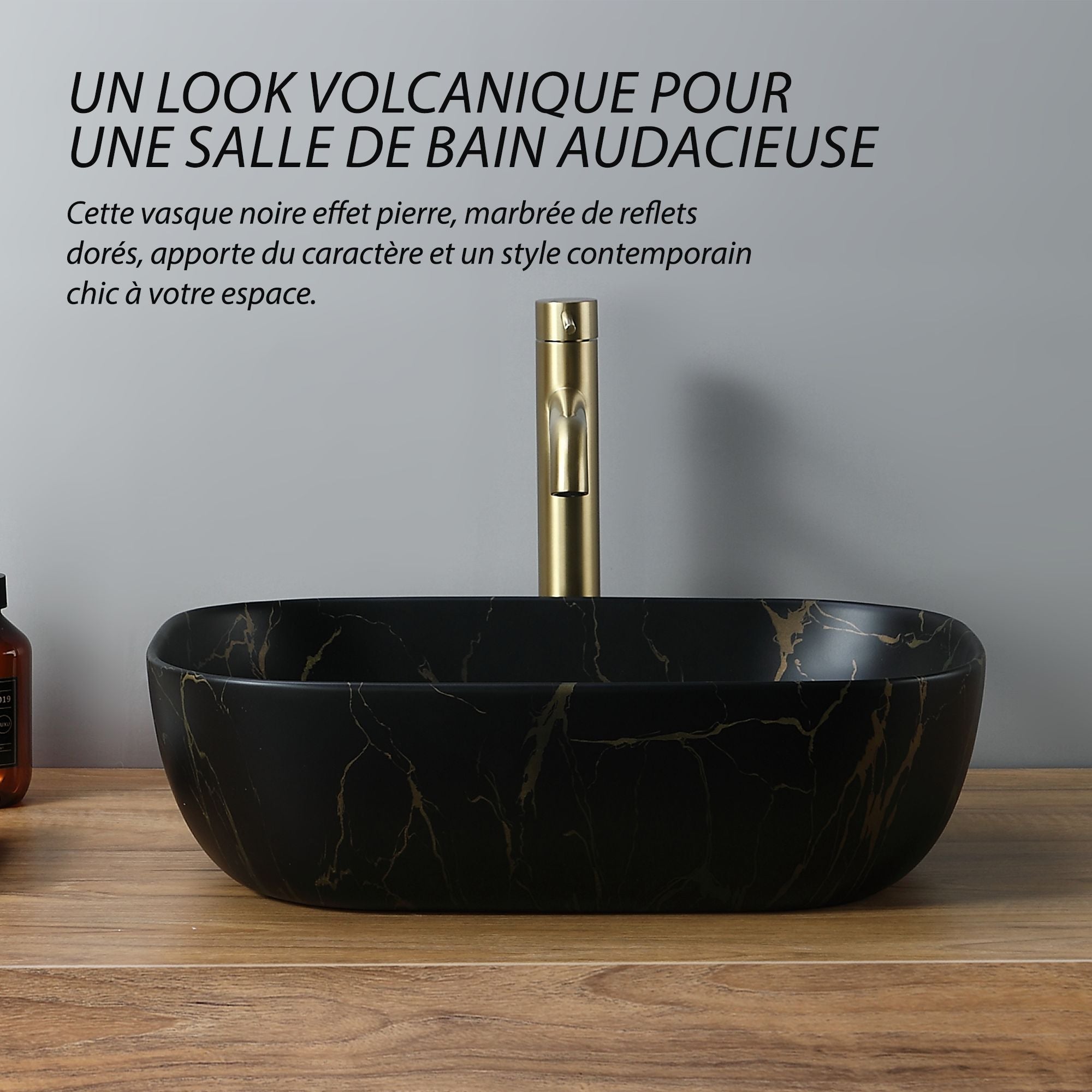 Vasque rectangulaire noir effet volcan: 46x32cm black rectangular bathroom sink with gold marble veining.