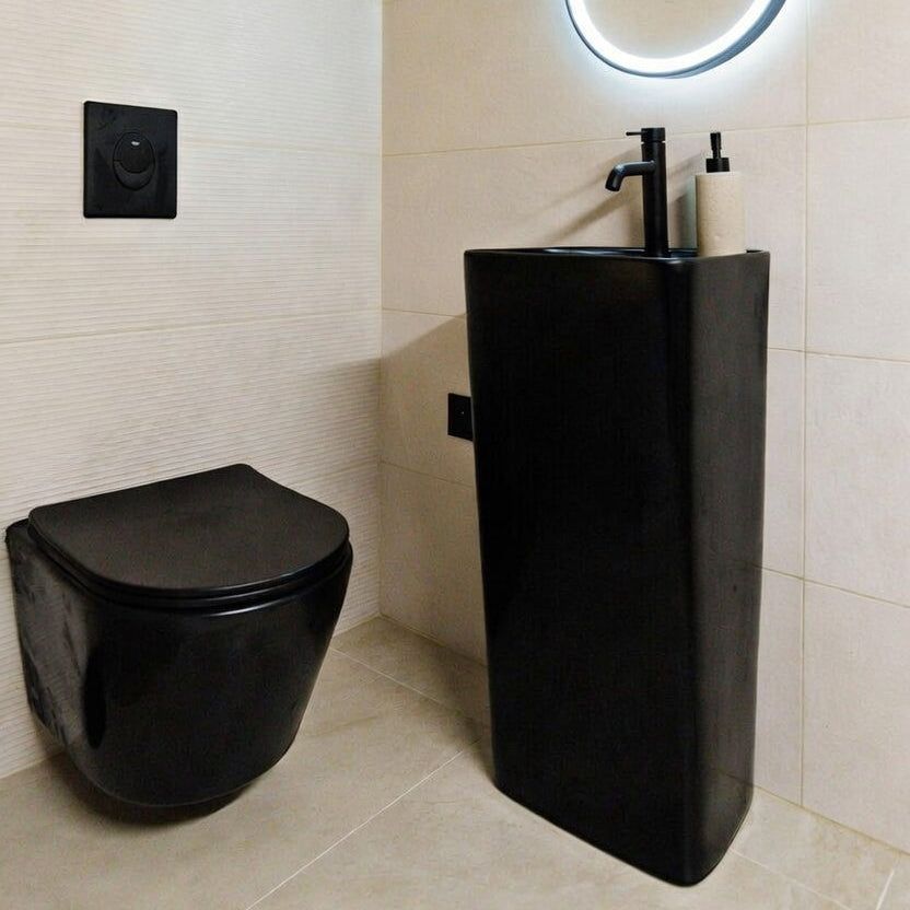 Lavabo totem noir carré diagonal H83 : meuble de salle de bain moderne, design épuré, finition mate.