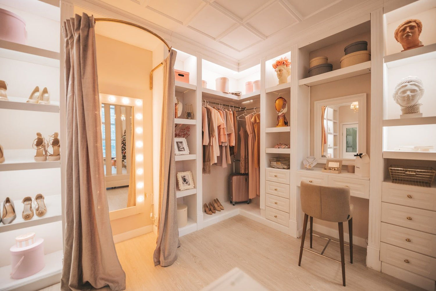 Quelle est la profondeur standard pour un dressing pratique ?