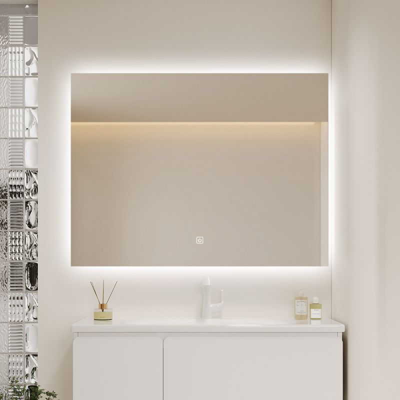Miroir mural infinity LED : Miroir de salle de bain lumineux moderne avec éclairage LED intégré, parfait pour les salles de bain contemporaines.
