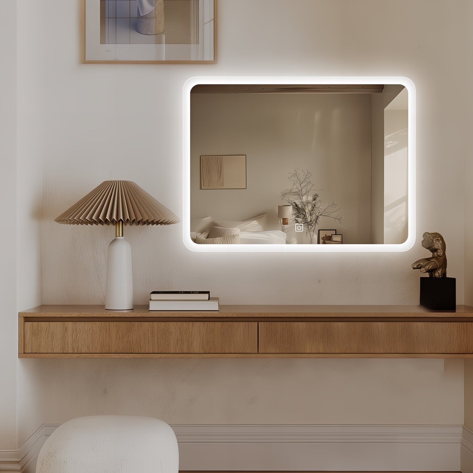 Miroir LED rectangulaire 80x60 cm : Miroir de courtoisie LED rectangulaire 80x60 cm avec cadre dépoli. Idéal pour la salle de bain ou la chambre.