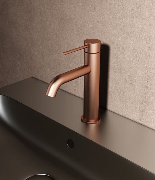 Robinet à bec court – Finition cuivre brossé