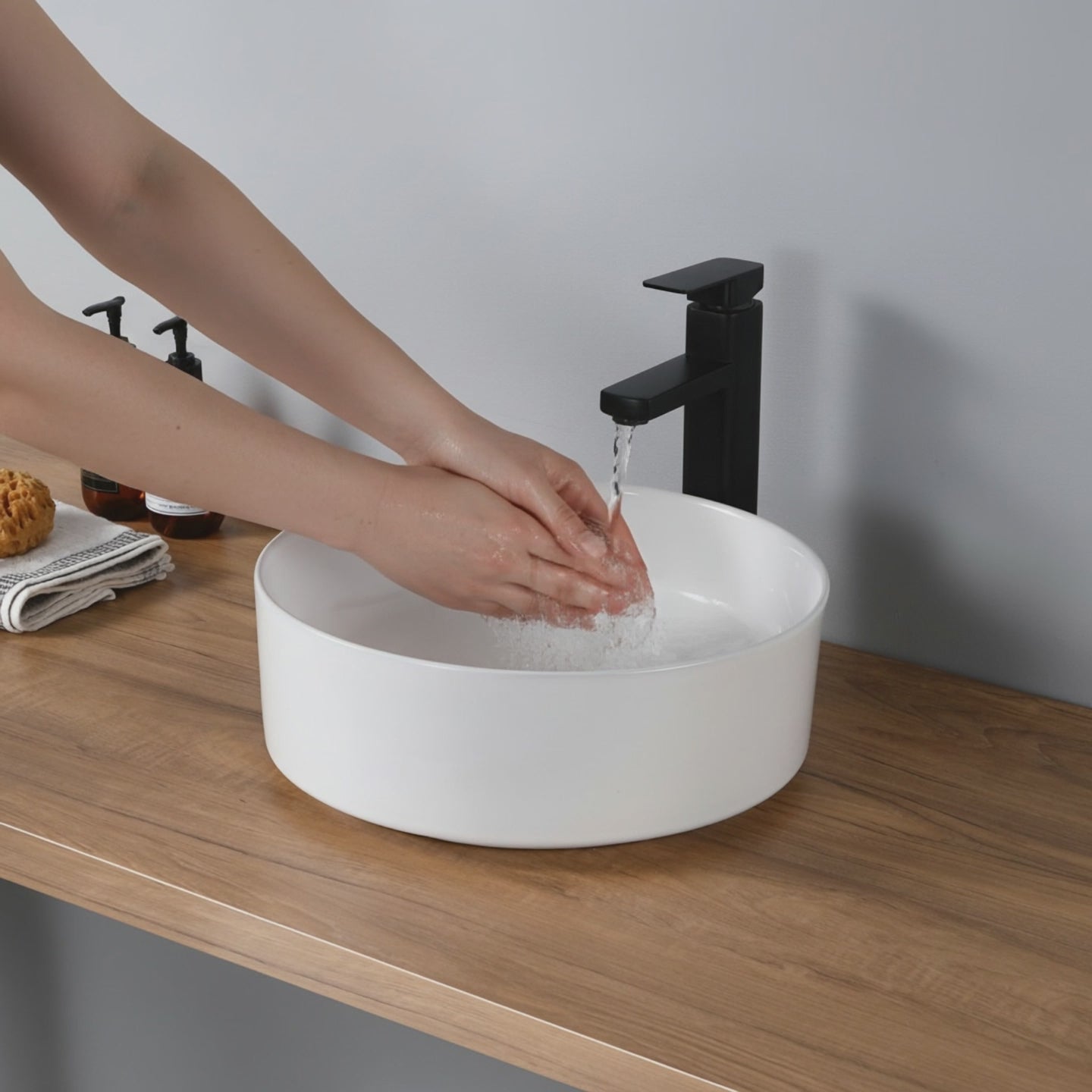 Vasque à poser ronde en céramique blanche